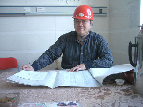 监理师现场工作中.jpg
